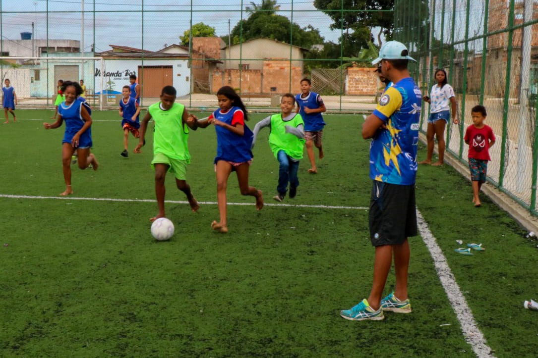  projeto-integra-criancas-e-adolescentes-vinculados-aos-cras-a-pratica-de-esportes;-veja-fotos