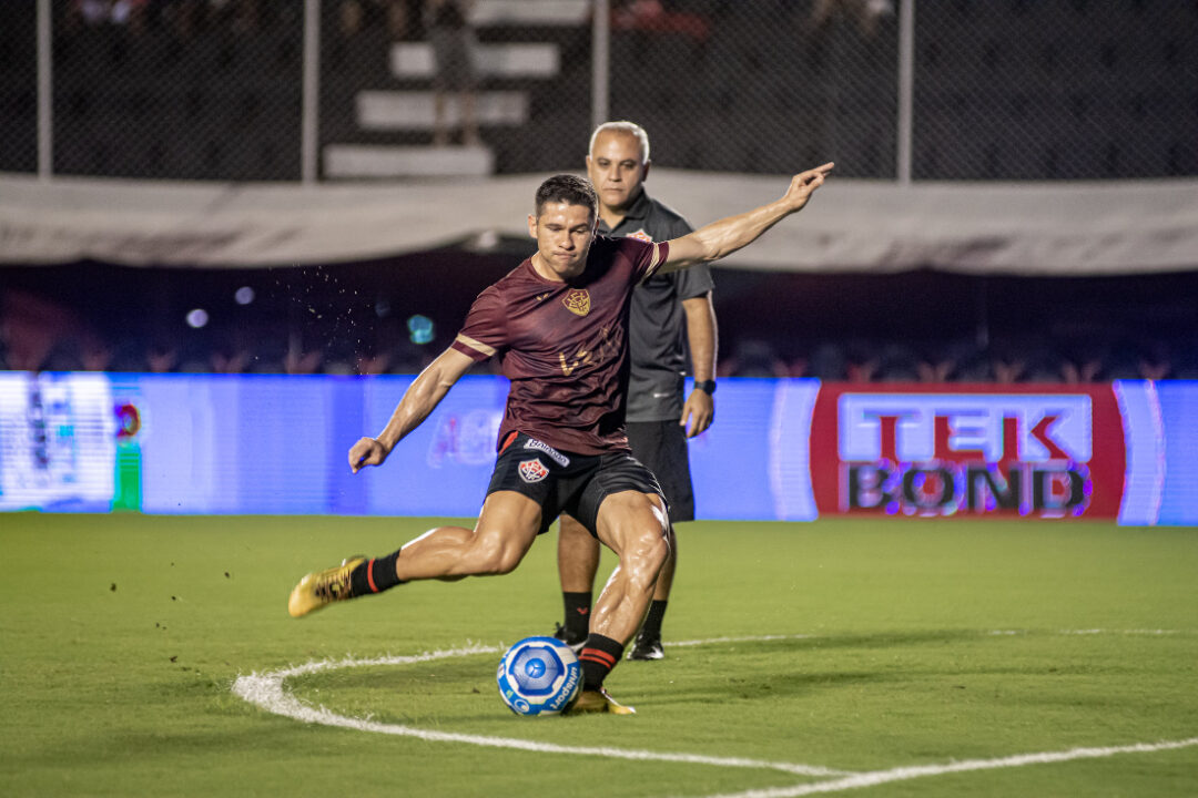 de-volta-ao-barradao,-vitoria-recebe-o-ituano-pela-serie-b