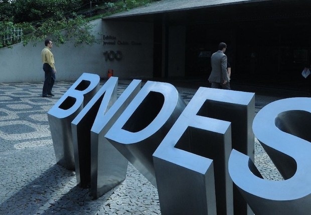 bndes-vai-estudar-viabilidade-de-exploracao-de-petroleo-no-foz-do-amazonas,-diz-mercadante