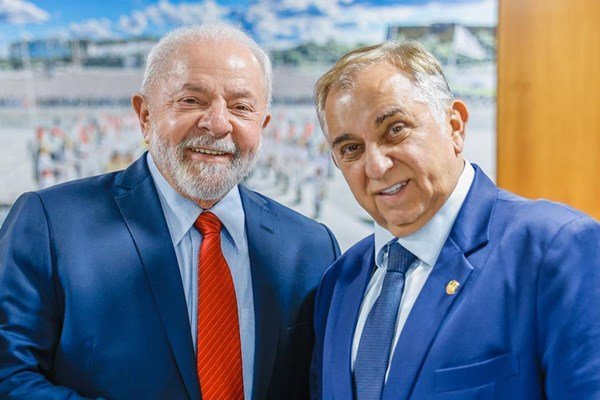 lula-vai-enviar-reajuste-das-forcas-de-seguranca-e-vetar-fcdf-no-arcabouco,-diz-senador