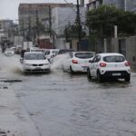 feriado-sem-sol:-chuva-segue-castigando-salvador-nos-proximos-dias;-confira-previsao