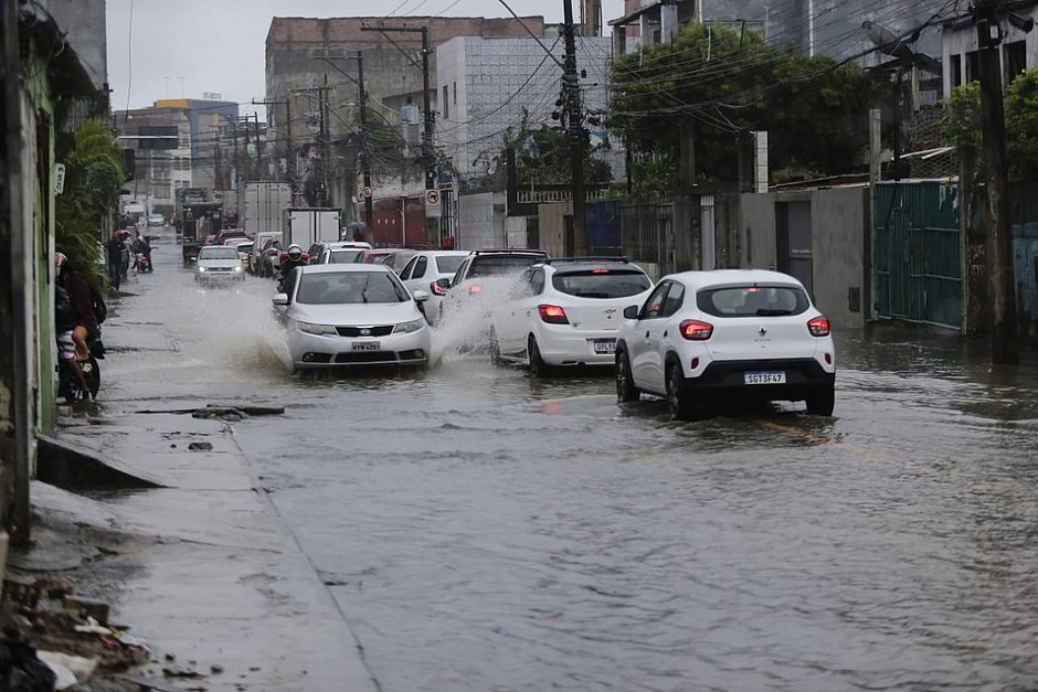 feriado-sem-sol:-chuva-segue-castigando-salvador-nos-proximos-dias;-confira-previsao