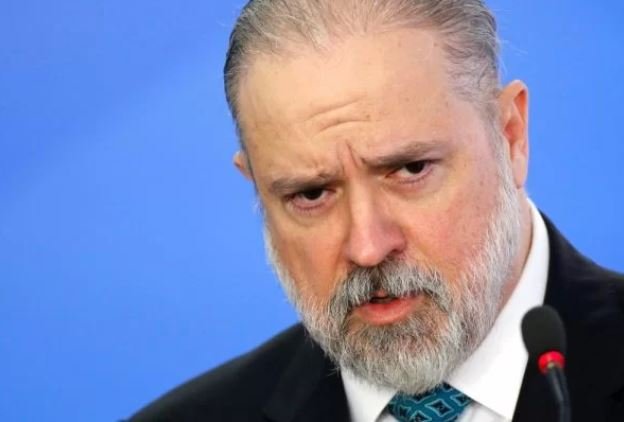 o-que-augusto-aras-diz-querer-para-servir-a-lula-com-fidelidade