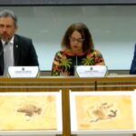 governo-do-brasil-exibe-fossil-de-dinossauro-contrabandeado-a-alemanha