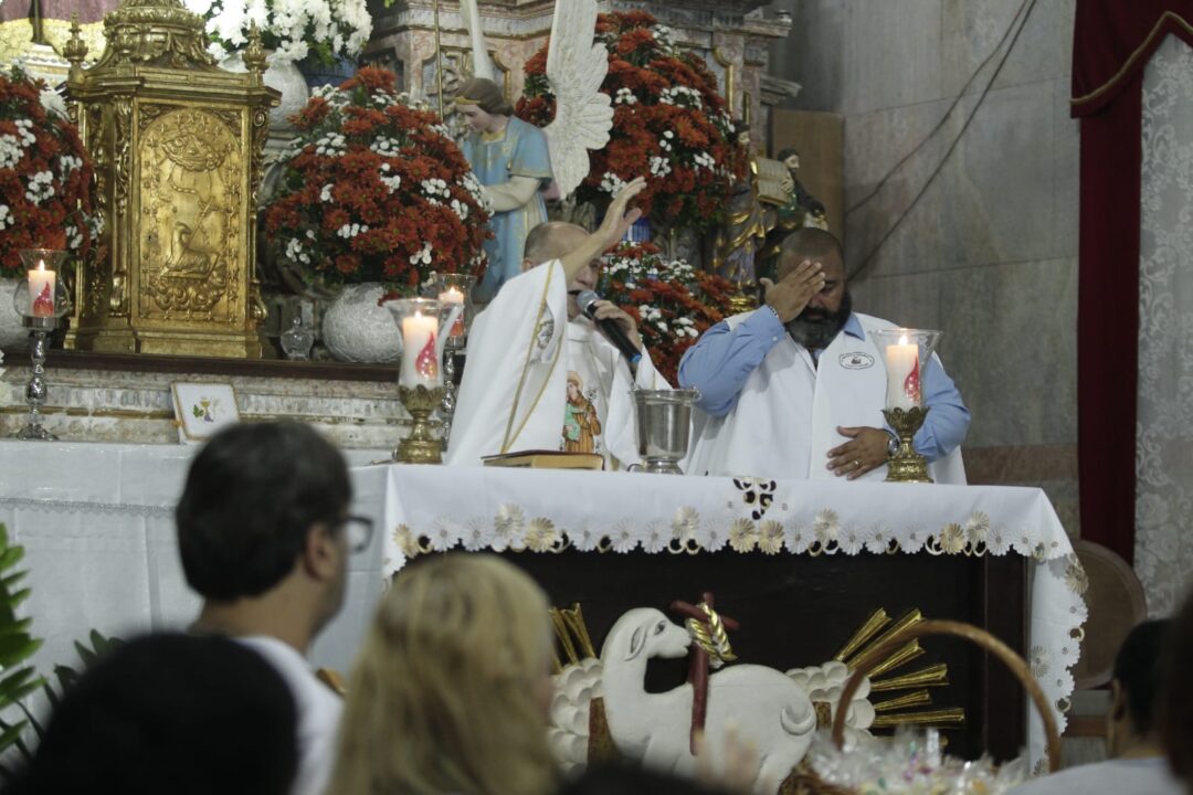 santo-antonio-e-celebrado-com-missa,-procissao-e-feijoada-em-salvador