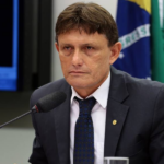 deputado-dispara-contra-lula-na-cpi-do-mst:-‘maior-ladrao-do-pais’